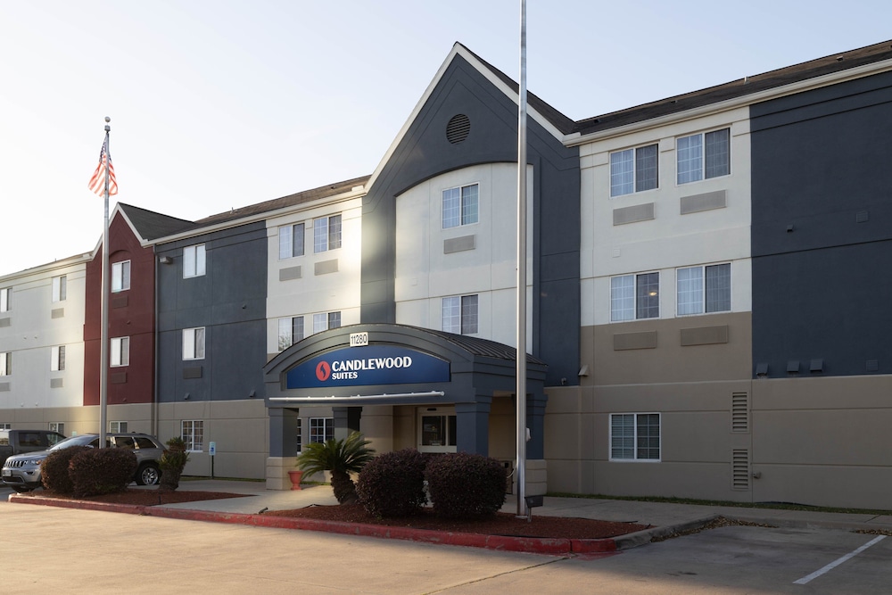 Candlewood Suites Houston Westchase Westheimer. by IHG - featured photo