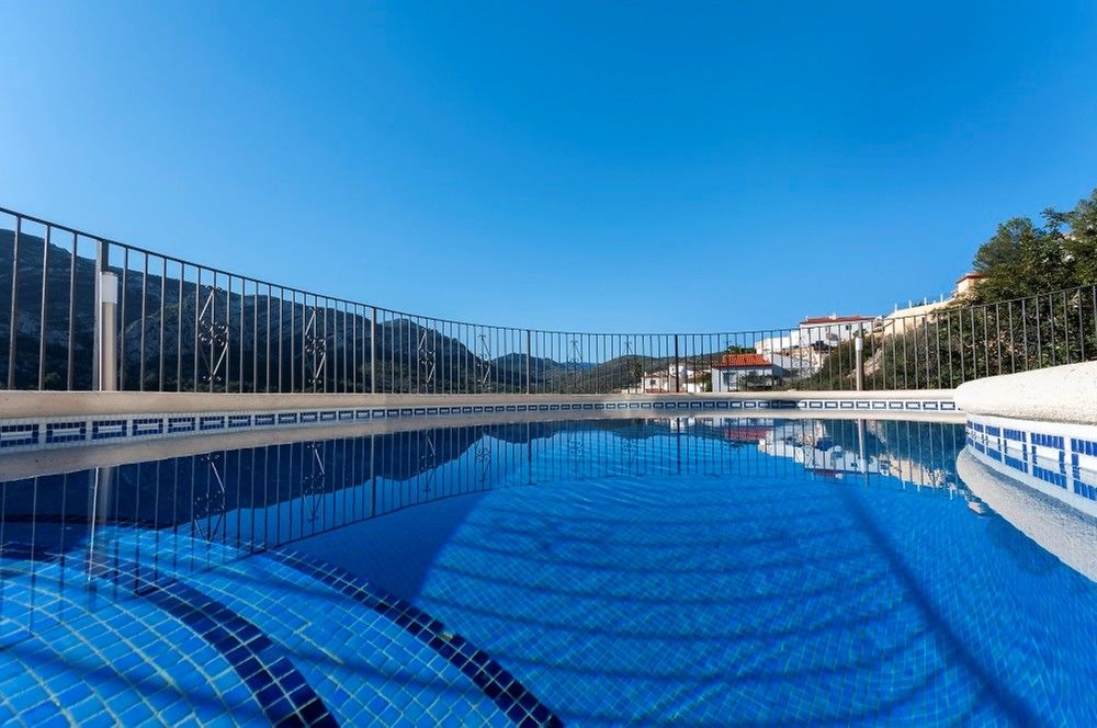 Villa Montesolana — 4-Star Luxury Hotel in Pedreguer, Spain