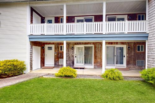 Seafarer Resort — Ogunquit