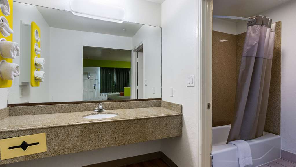 Motel 6 San Marcos TX North - photo 20