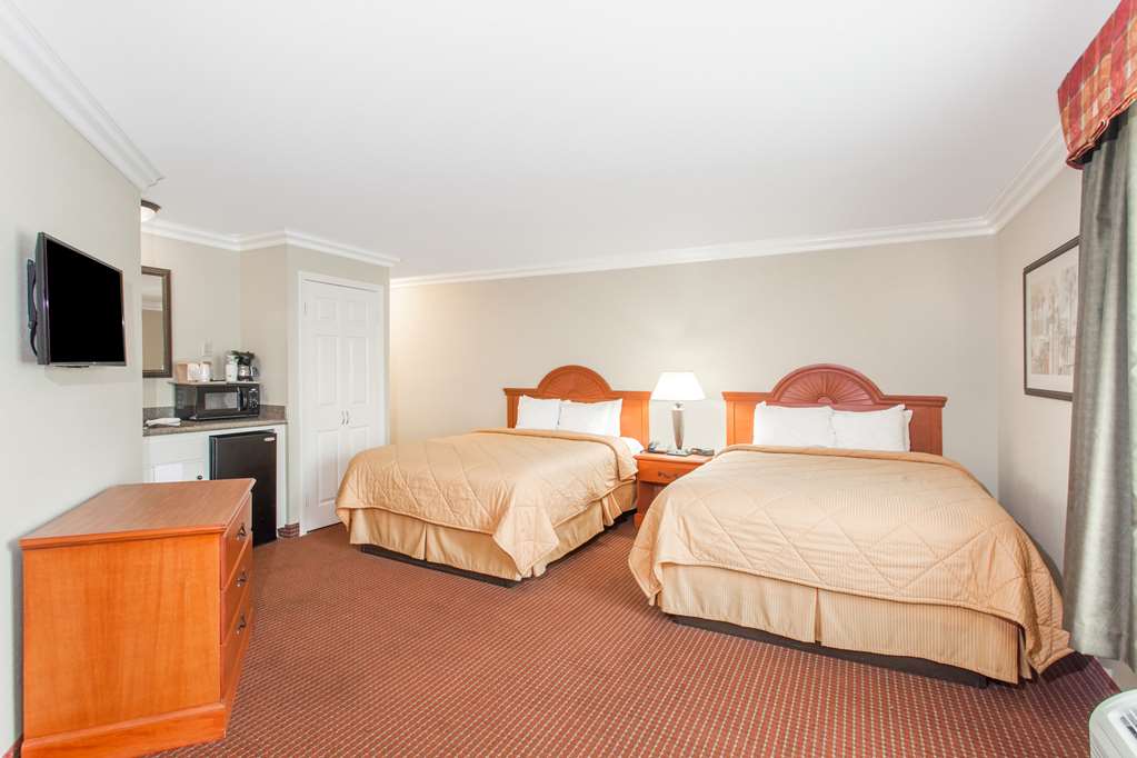 Days Inn by Wyndham Carlsbad - photo 26