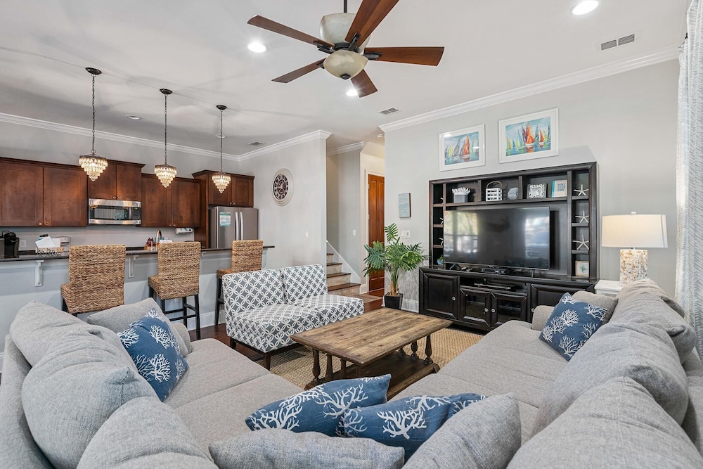 Sugar Shack - carbon neutral hotel in Destin