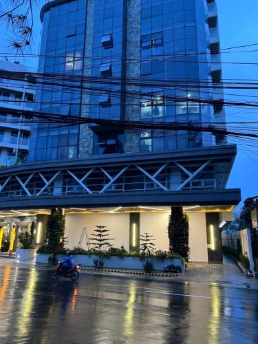 City Hub 523 — Baguio — photo 2