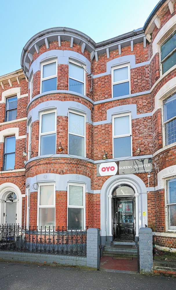 OYO Queens Quarter — Belfast — photo 2