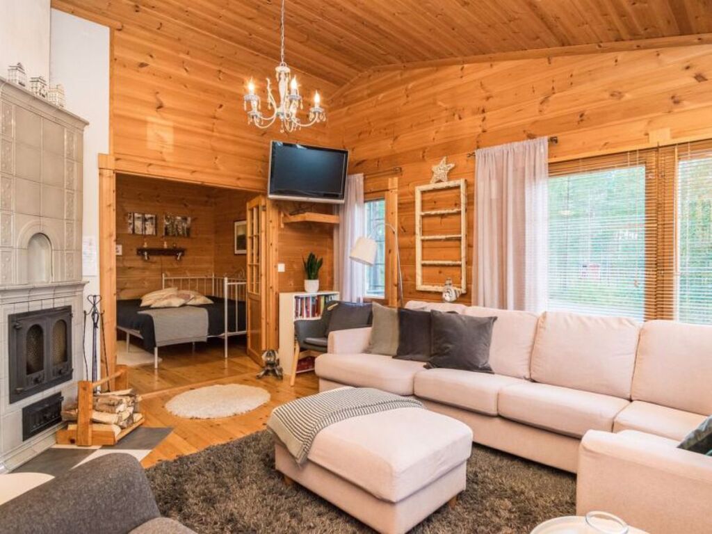 Holiday Home Kissankulma by Interhome — 5-Star Luxury Hotel in Maentyharju, Finland