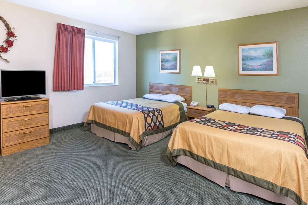 Super 8 by Wyndham West Middlesex Sharon Area - photo 11