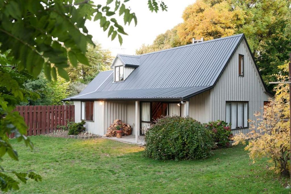 Lazy Daze - carbon neutral hotel in Wanaka