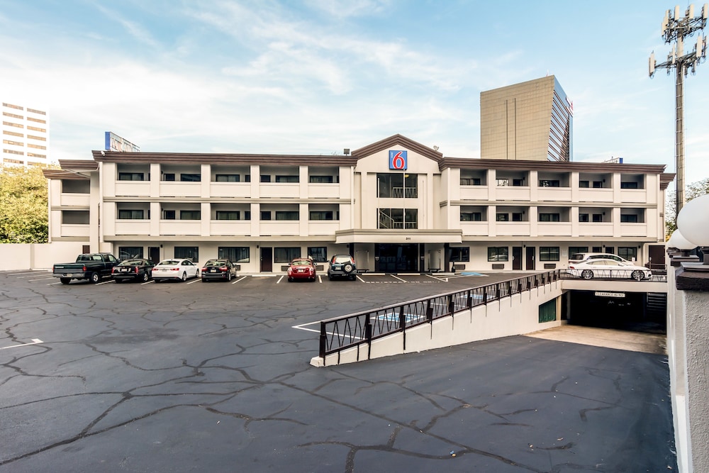 Motel 6 Atlanta GA Downtown - photo 32