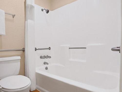 Super 8 By Wyndham El Centro - photo 26