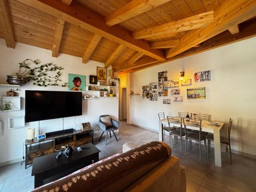 Casa Lello Domaso Larihome A88 — 4-Star Luxury Hotel in Domaso, Italy