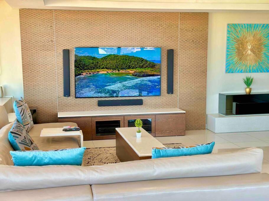 Grand Penthouse Backup Power Stunning