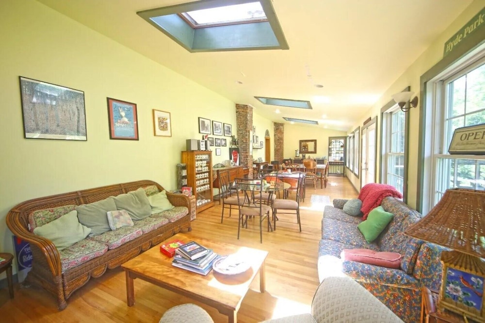 The Hayden Creek Inn - photo 13