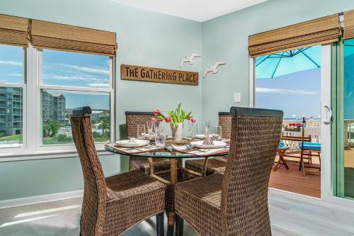 Gulf Winds Court 202 Emerald Cove Oasis - photo 3