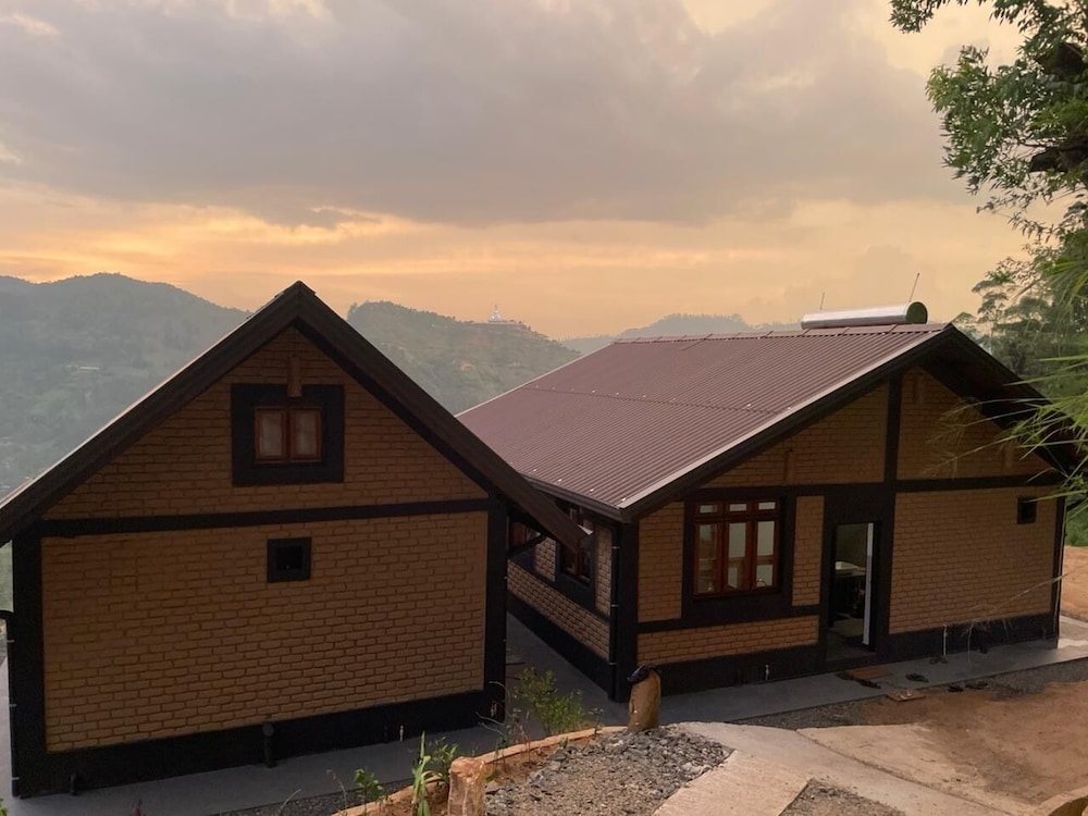 Momo Ella - carbon neutral hotel in Ella Town