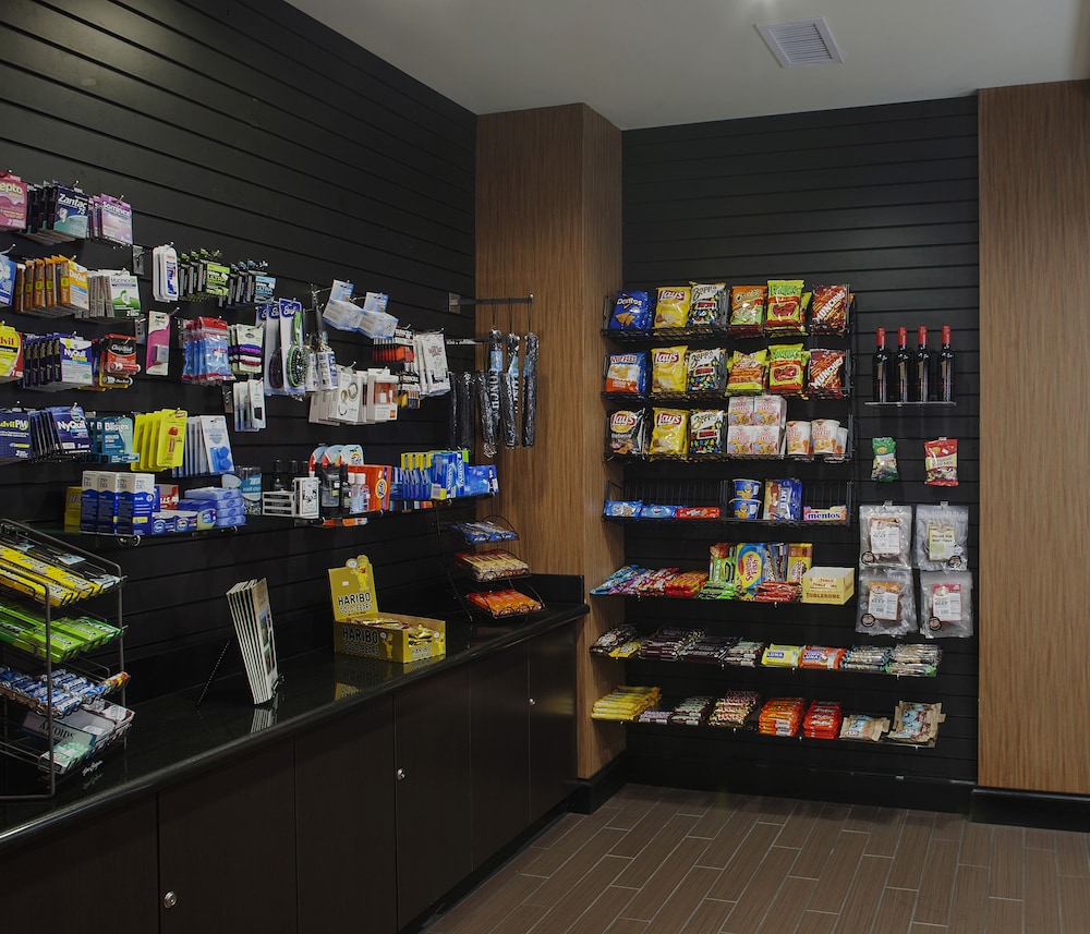 DoubleTree Suites by Hilton Bentonville - photo 24