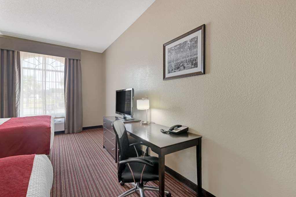 Best Western Plus Bradbury Inn & Suites - photo 29