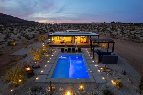 2 Bed Plus Sofa Bed 2 Bath Pool Spa On 20 Acres With Mountain Views — Joshua Tree