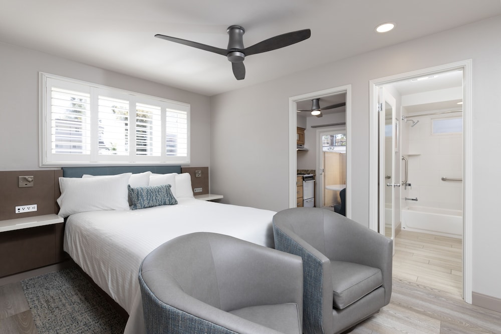 Marina Beach Motel - photo 5