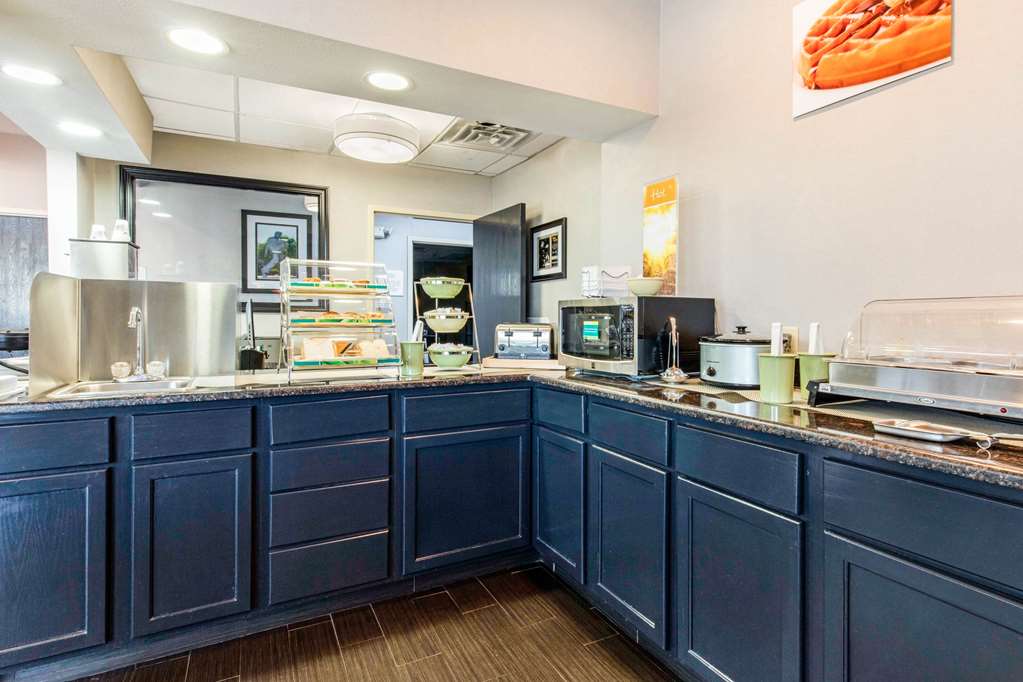 Quality Inn Memphis Airport - photo 28