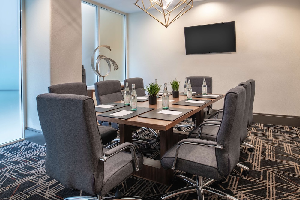 Embassy Suites by Hilton San Francisco Airport Oyster Point - photo 47