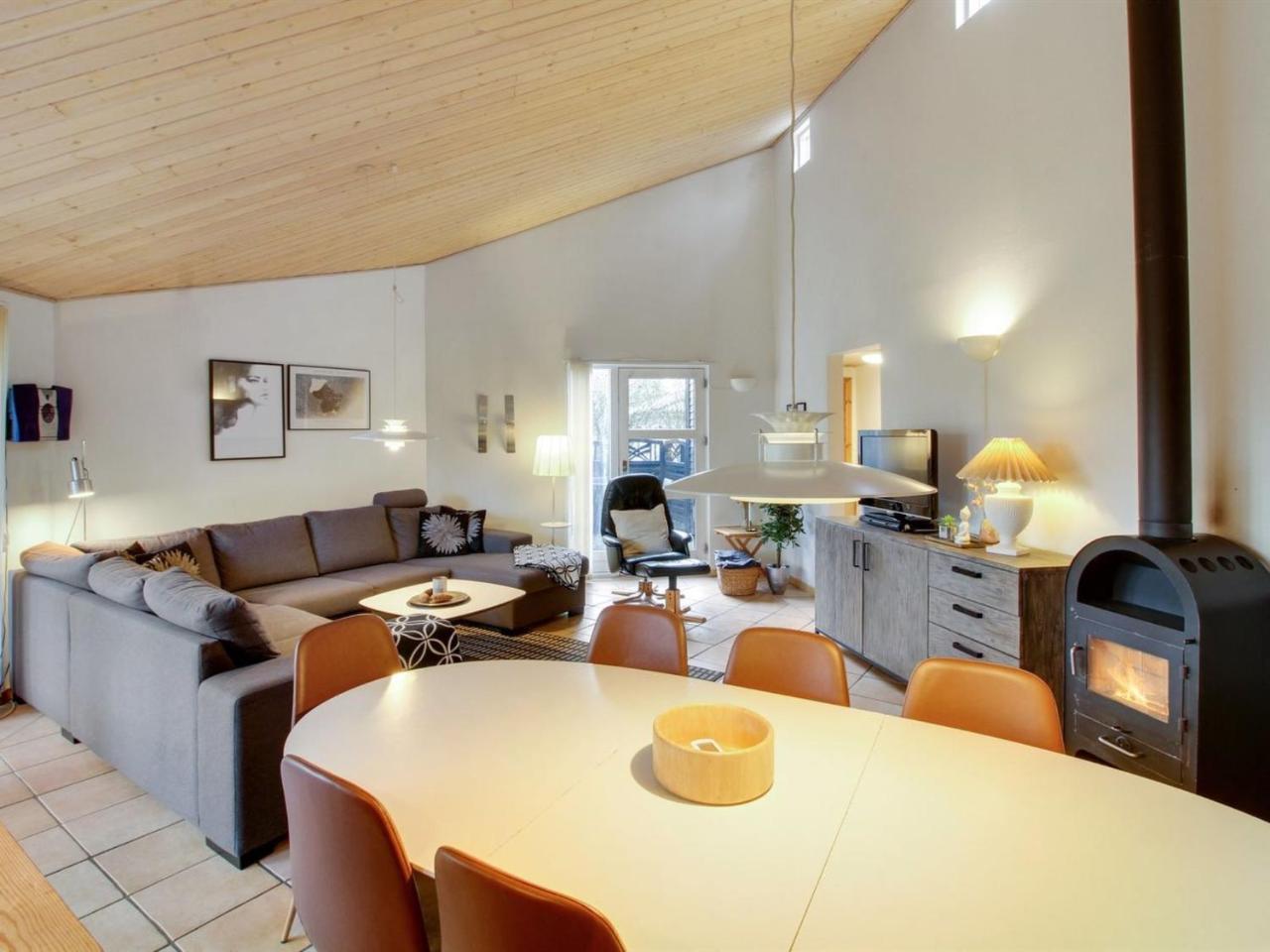 Holiday Home Amanda 30km from the sea by Interhome — Toftlund — photo 2