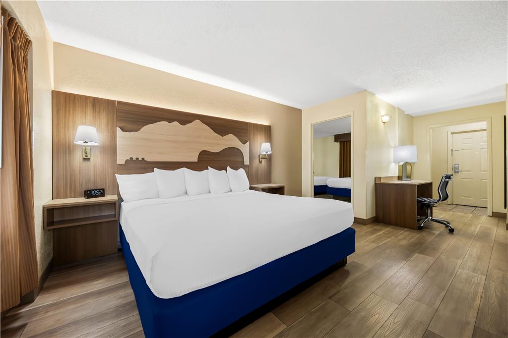 Best Western Center Pointe Inn - photo 17