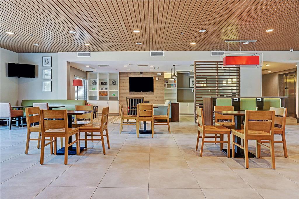 Ramada by Wyndham Houston Westchase - photo 9