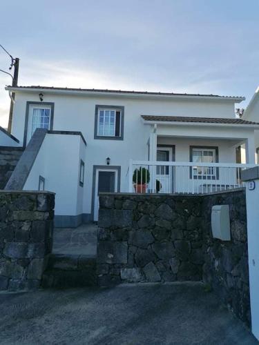 Casa da Isabel — 4-Star Luxury Hotel in Sao Roque Do Pico, Portugal