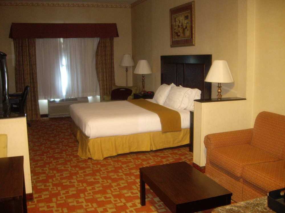 Holiday Inn Express Hotel & Suites El Centro by IHG - photo 3
