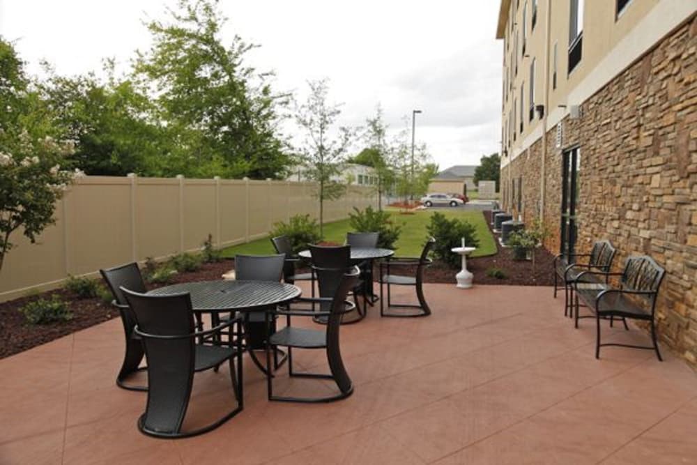 Holiday Inn Express & Suites Huntsville Airport by IHG - photo 15
