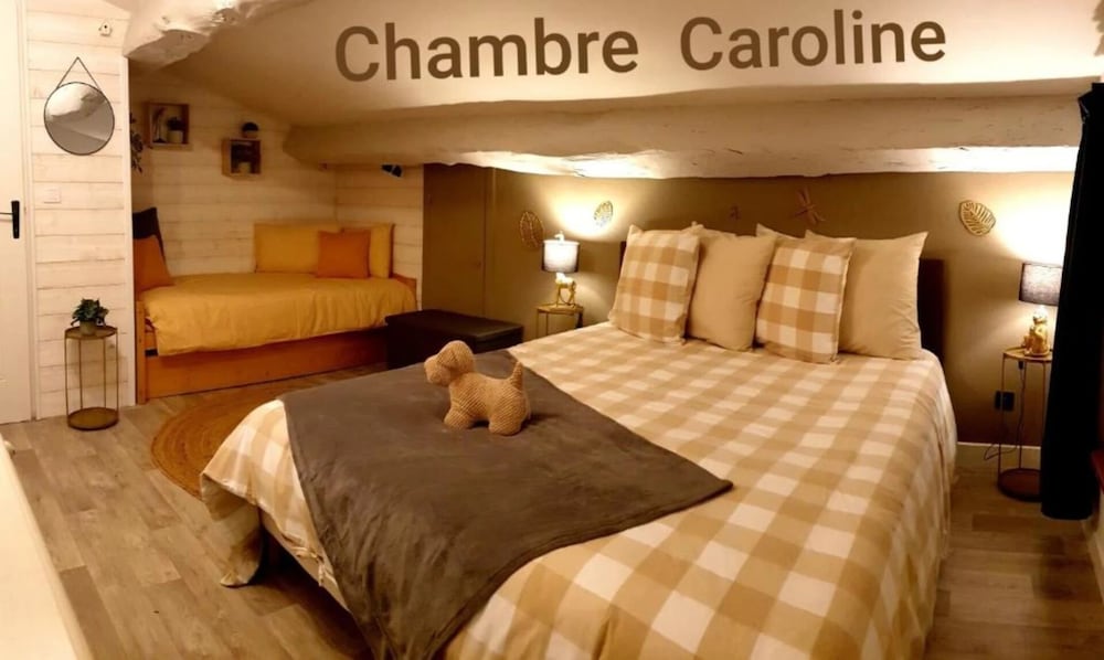 La Maison de Philomène — 4-Star Luxury Hotel in Corme-Royal, France