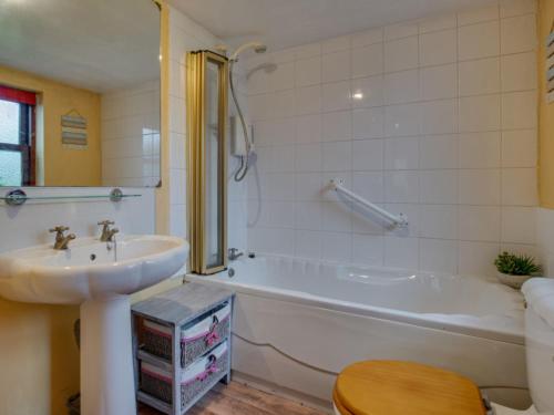 Maes yr Helmau Cottages — 4-Star Luxury Hotel in Dolgellau, United Kingdom