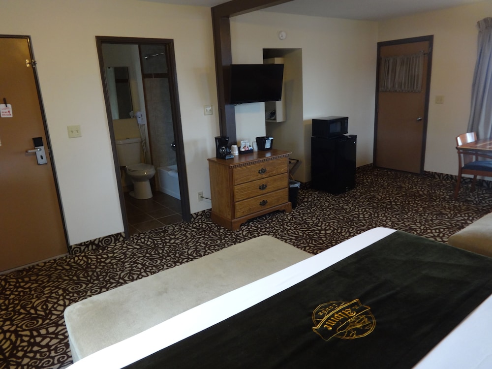 Alpine Lodge & Resort Burkesville - photo 10