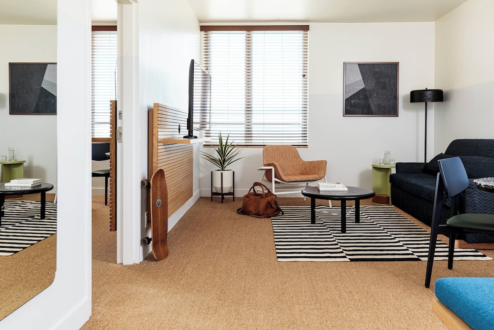 Hotel June West L.A. a Member of Design Hotels - photo 22