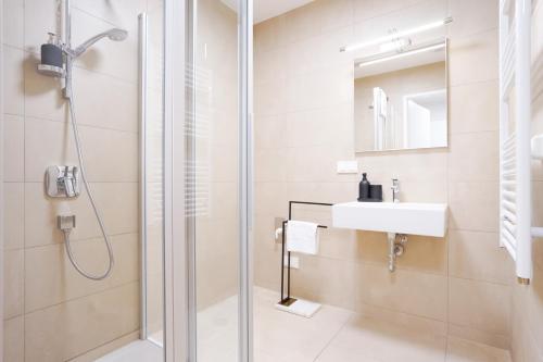 Skyscraper Feeling With Parking Nearby — 4-Star Luxury Hotel in Vienna, Austria