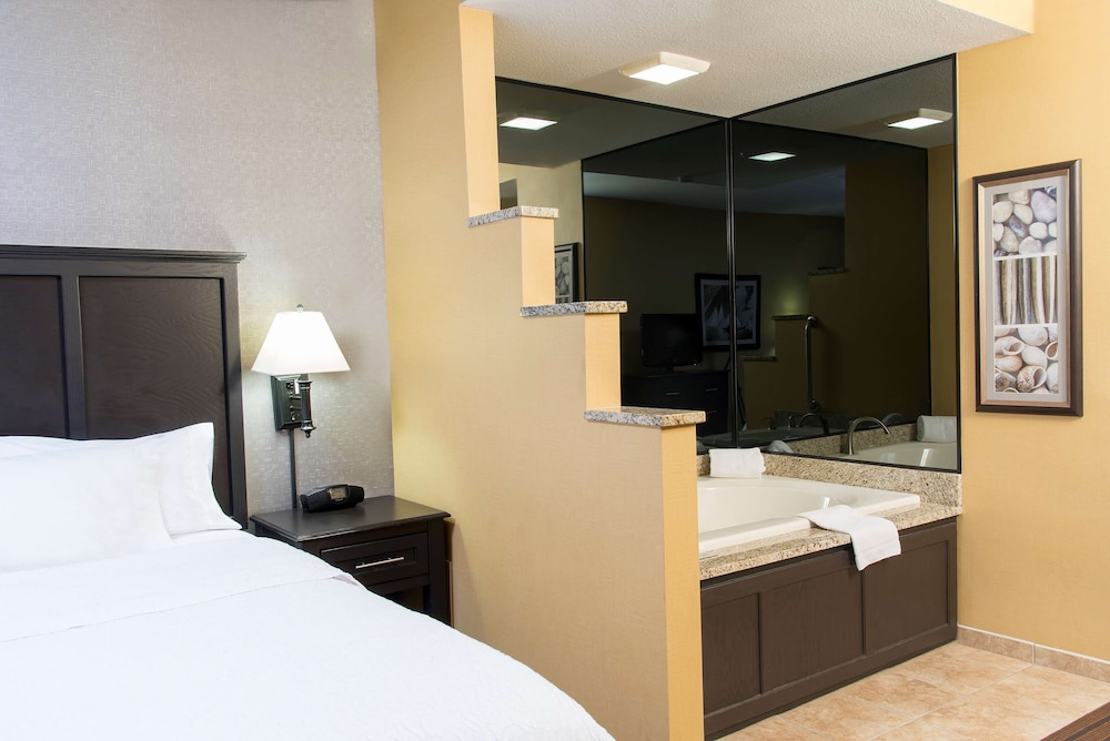 Hampton Inn Holland - photo 15