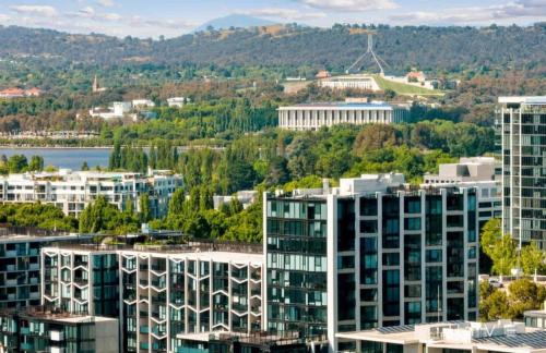 City Centre Pool Parking Self check in — 4-Star Luxury Hotel in Canberra, Australia