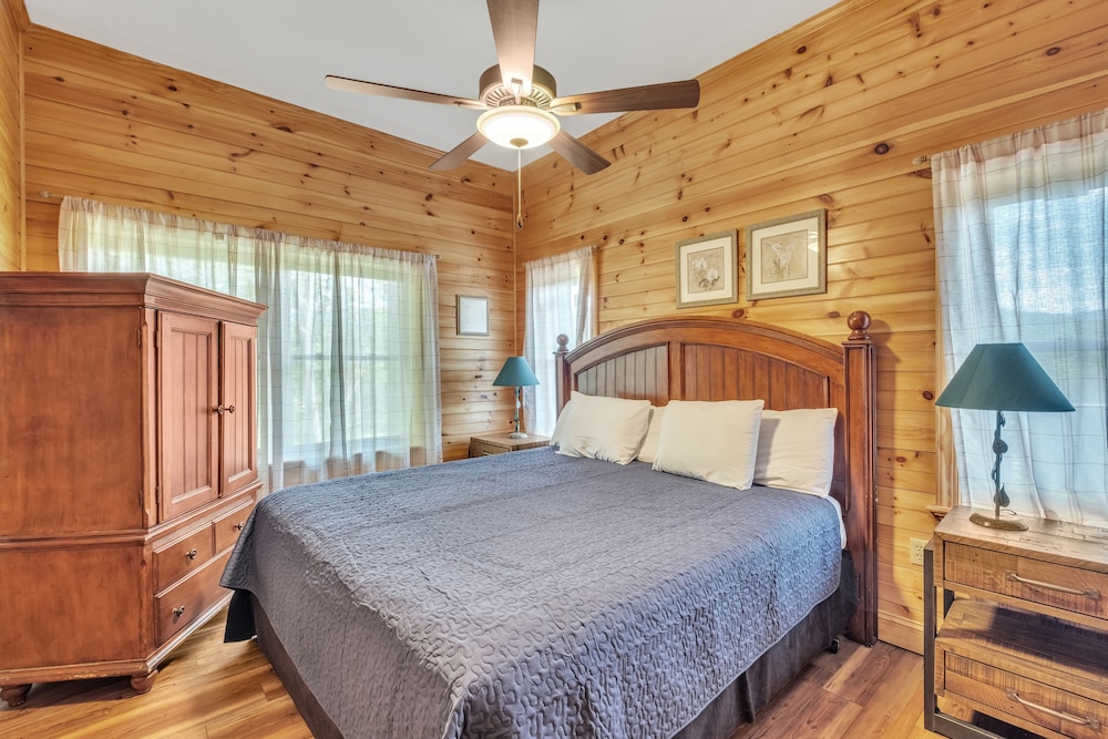 Heavenly Views Amazing Mountain Views 8 Bedroom Cabin by Heavenly Views Resort - photo 8