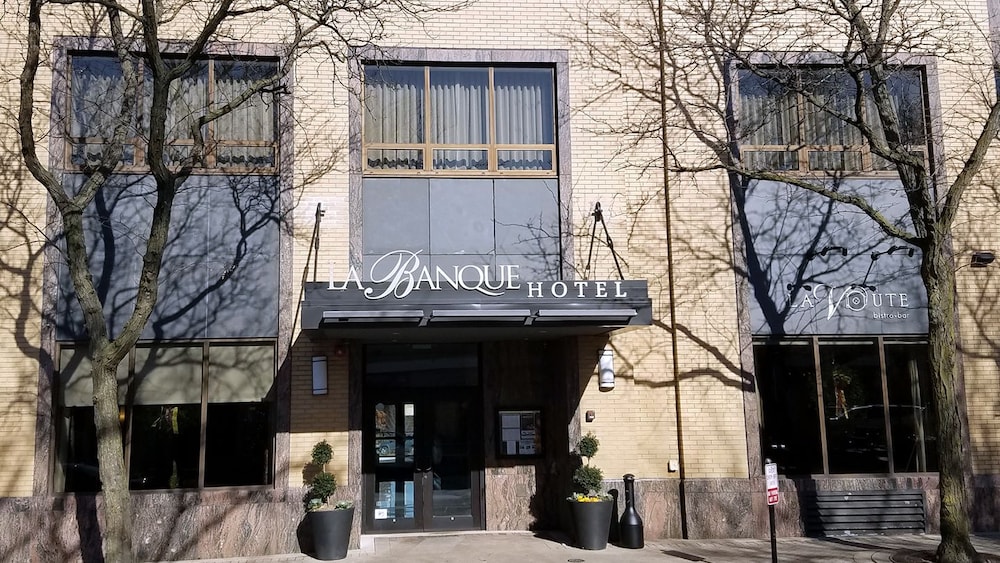 La Banque Hotel - photo 36