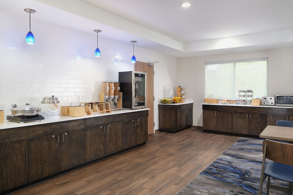 Fairfield Inn and Suites by Marriott Columbia - photo 19
