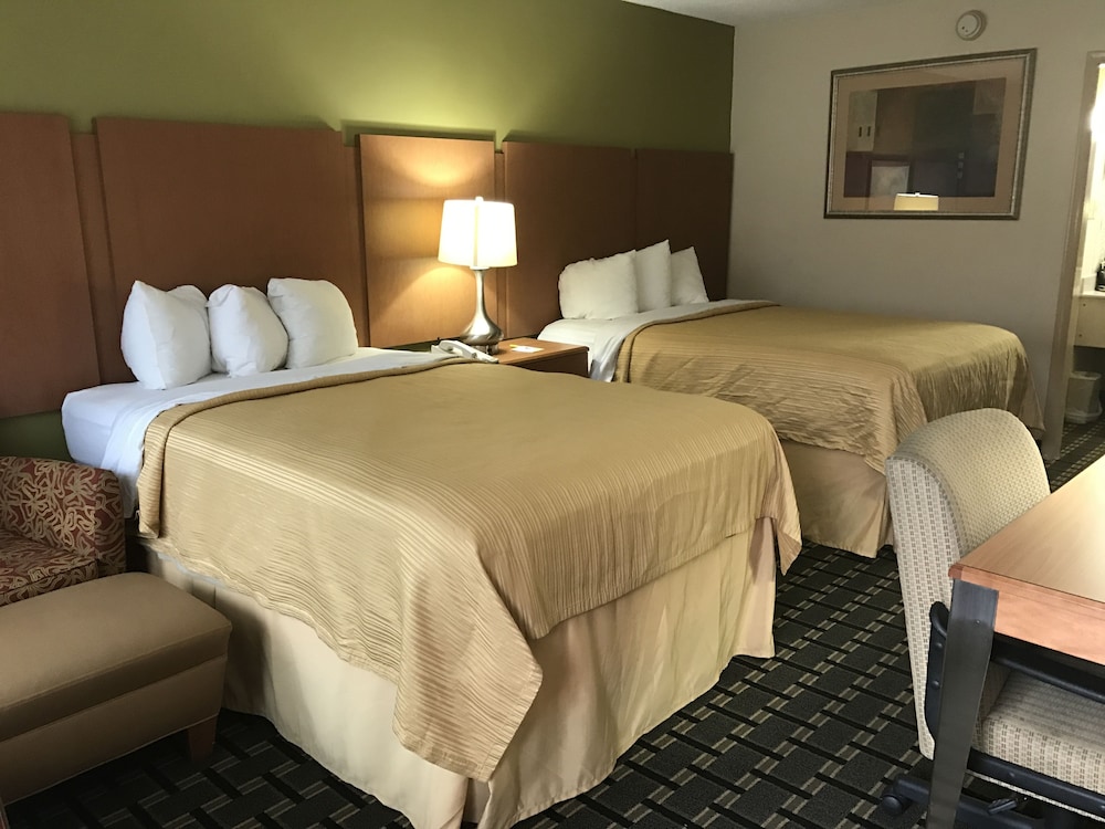 Clarion Inn Southern Pines Pinehurst - photo 9