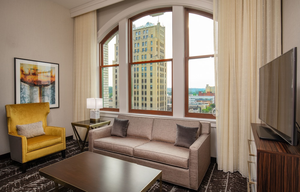 DoubleTree by Hilton Youngstown Downtown - photo 6