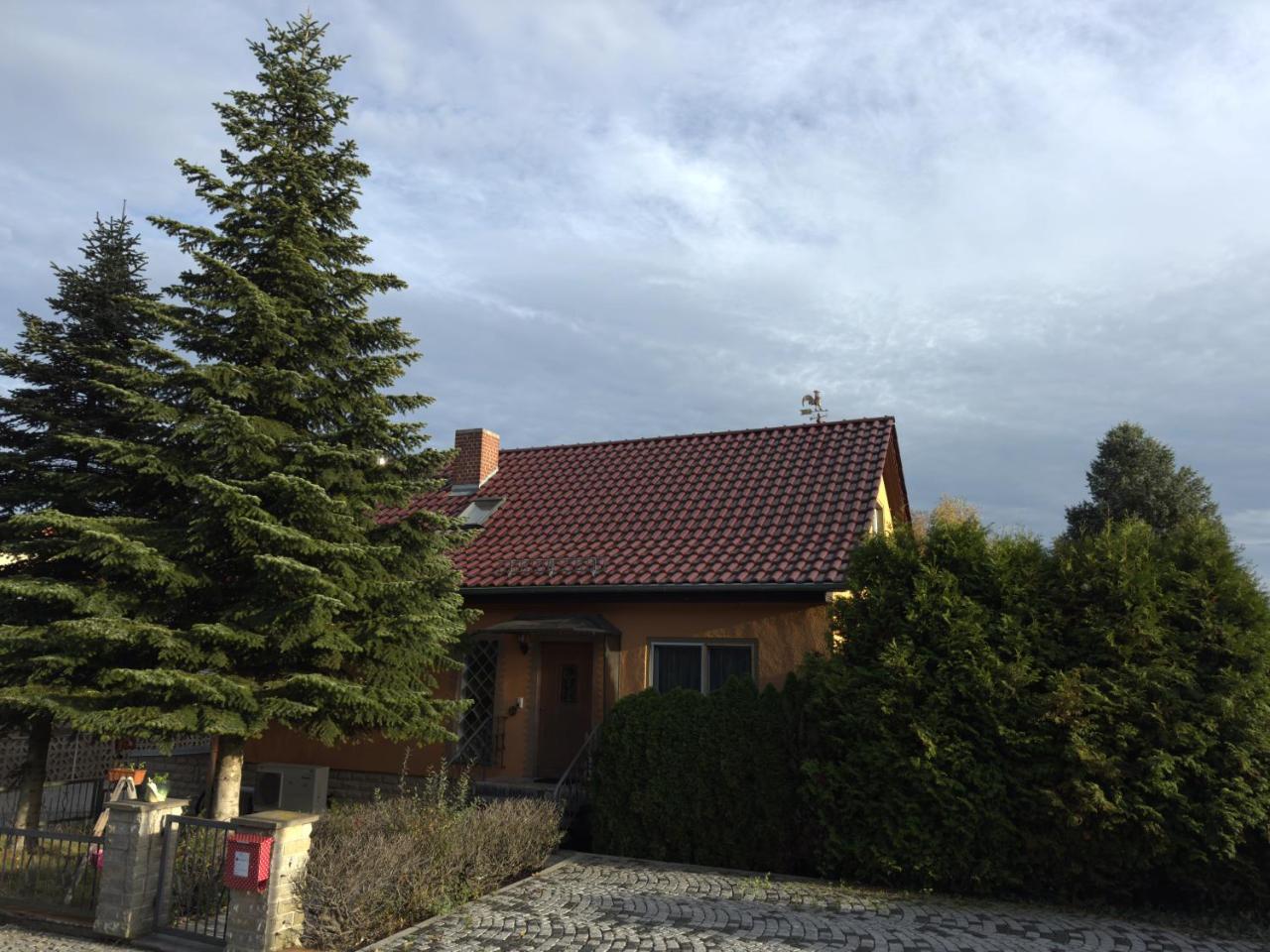 Fewo T Und T Gbr — hotel in Bad Klosterlausnitz