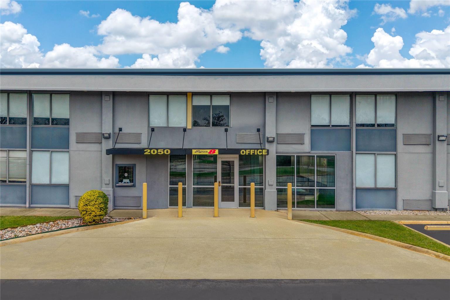 Super 8 by Wyndham Fort Worth Entertainment District in Fort Worth, United States