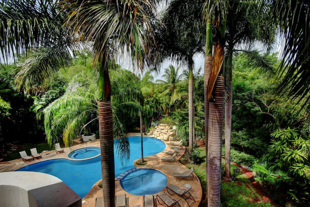 Riviera Maya Suites