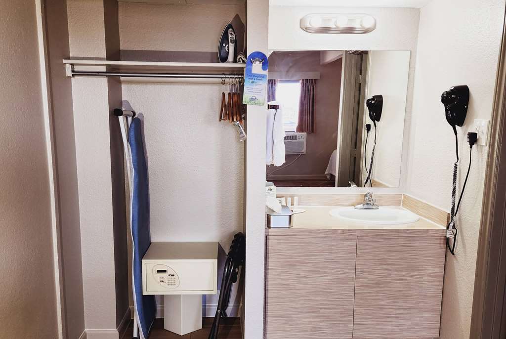 Days Inn by Wyndham Denver Downtown - photo 19