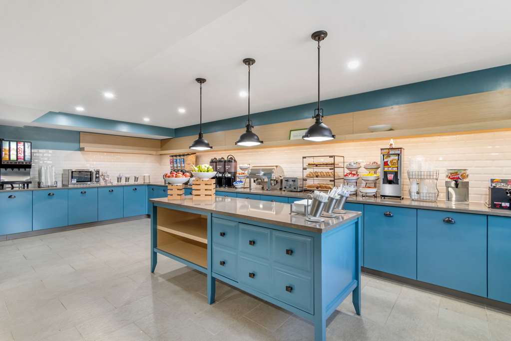 Country Inn & Suites by Radisson Atlanta Airport South GA - photo 41