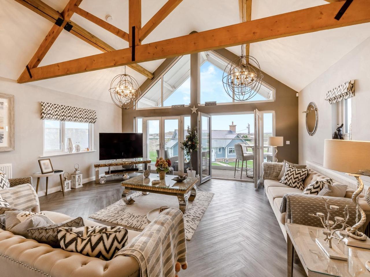 Stargazer - carbon neutral hotel in Beadnell