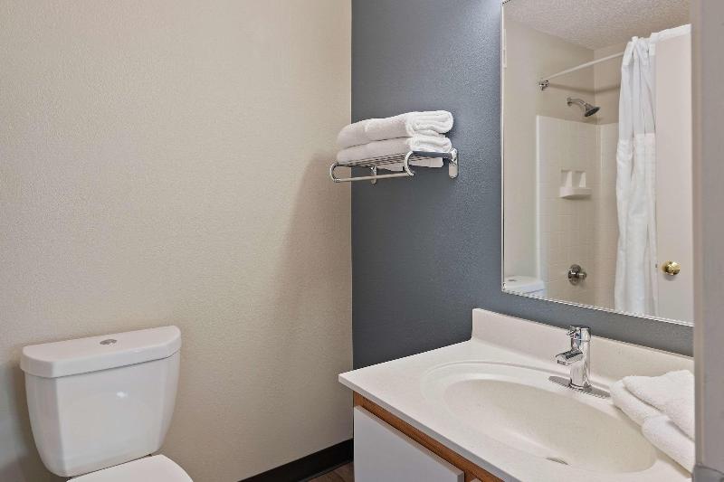 Extended Stay America Charlotte University Place E. McCullough Dr. - photo 17