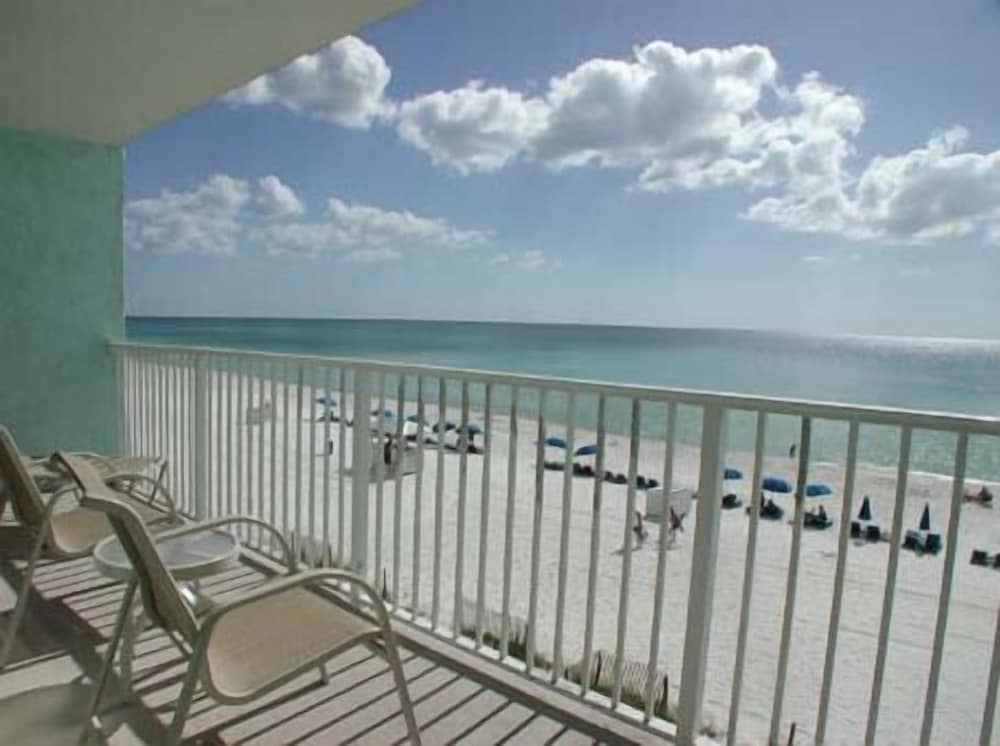 Landmark Holiday Beach - photo 17